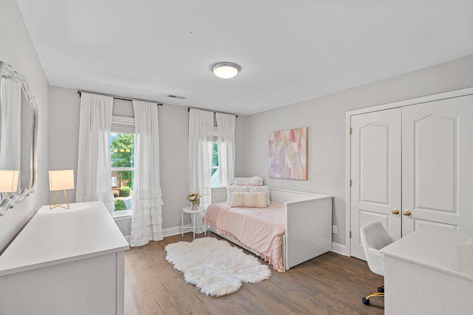 Private guest suite in Birkdale Huntersville home featuring full bathroom.